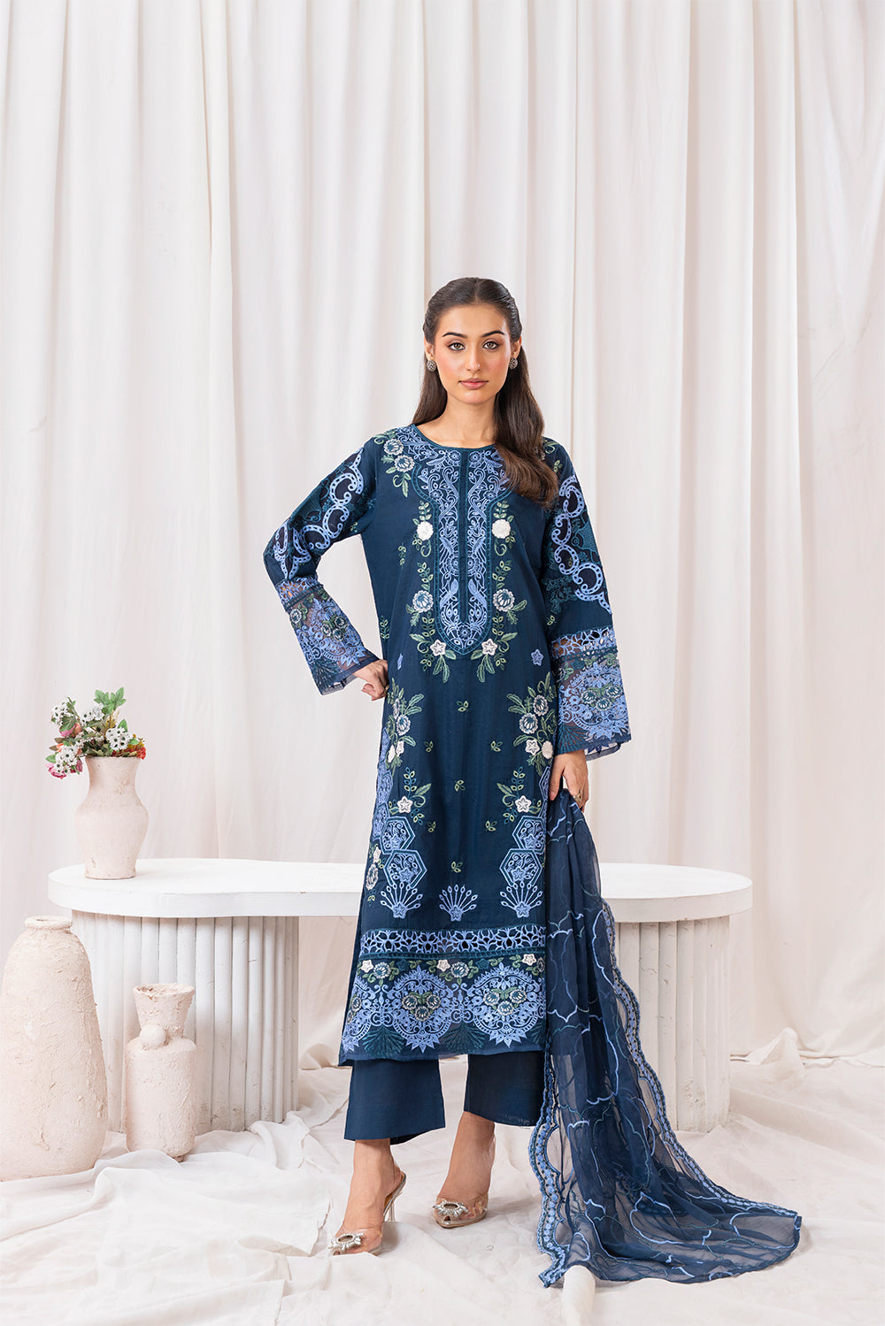 Neela Saagar - AM-023